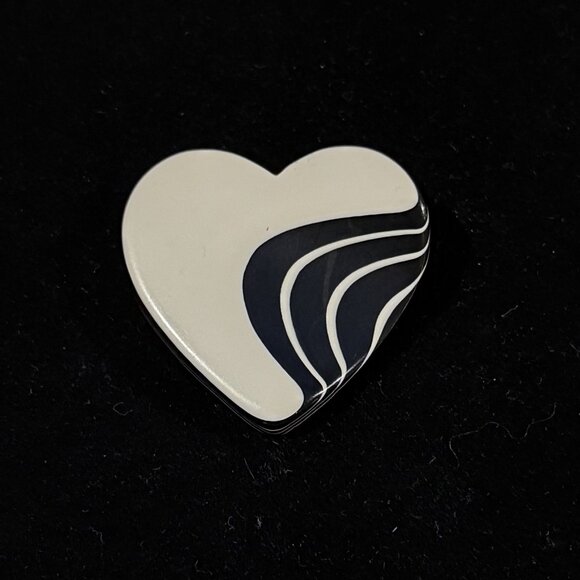 Vintage Modern Black & White Heart Brooch - Picture 1 of 5